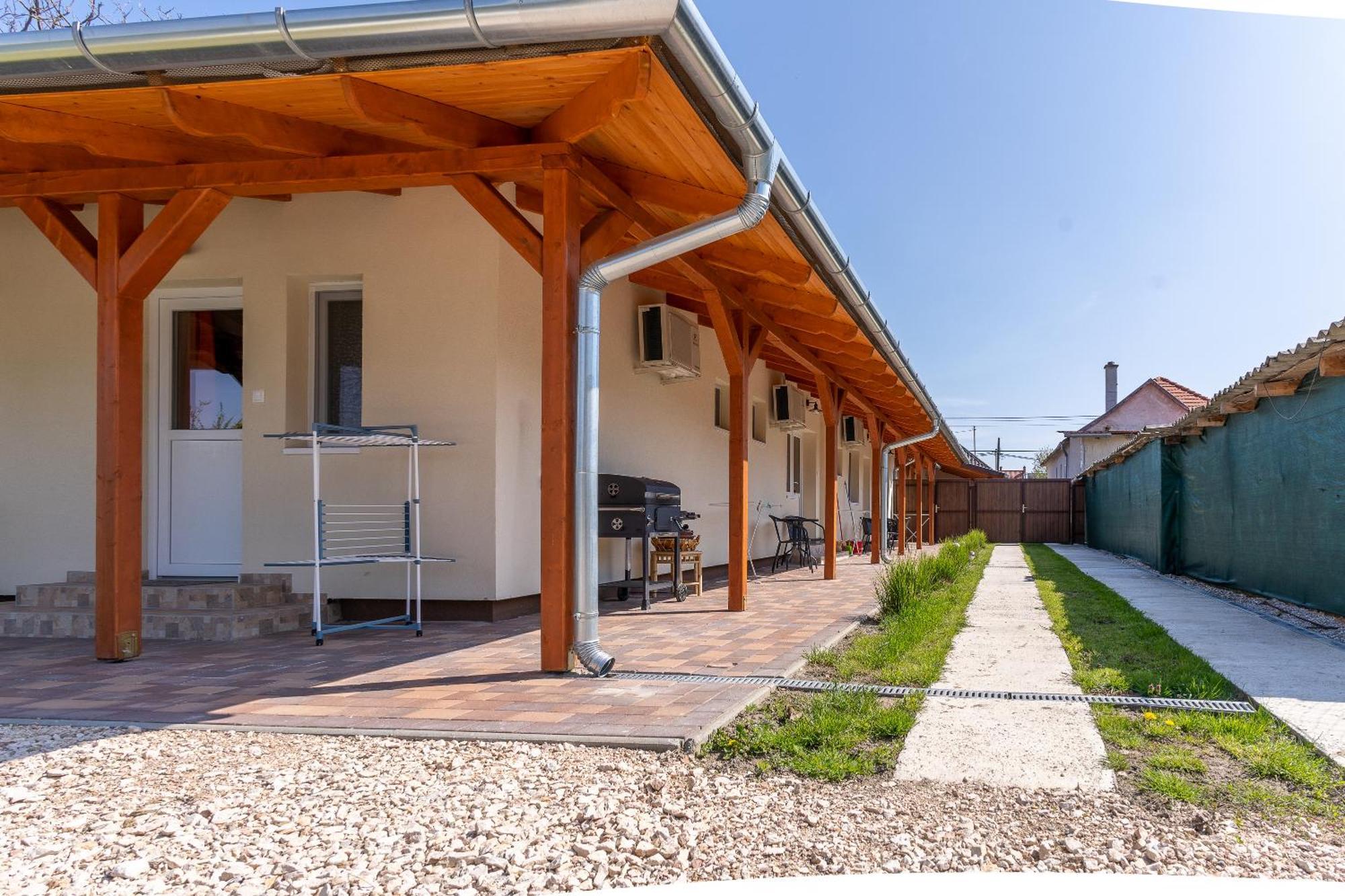 Lili Apartman Harkany Exterior photo