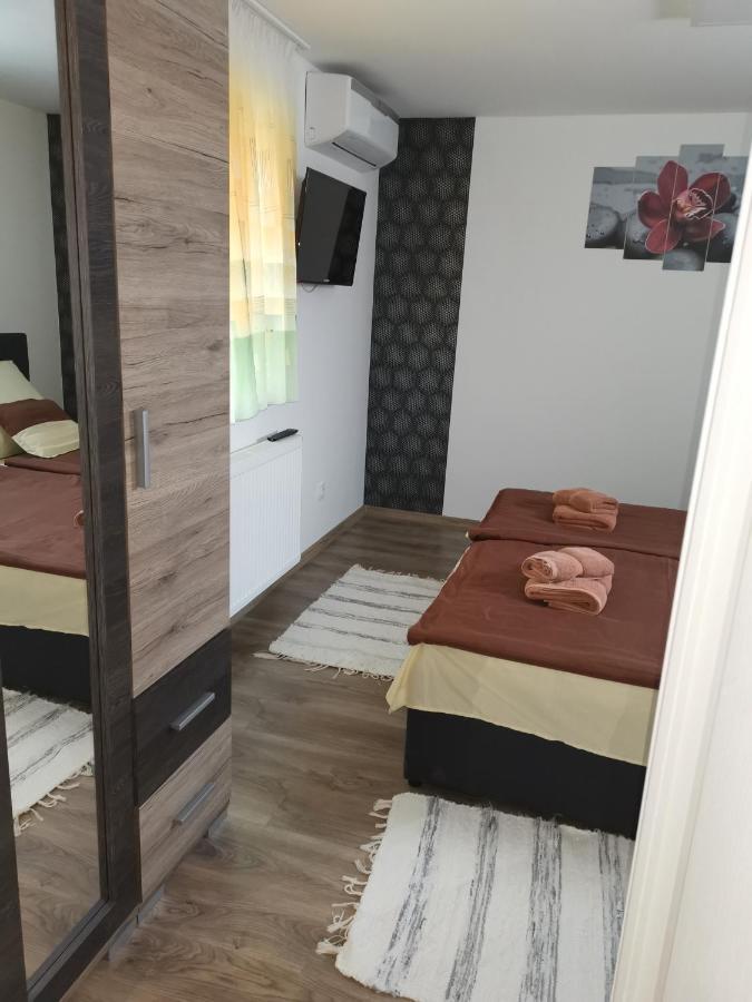 Lili Apartman Harkany Exterior photo