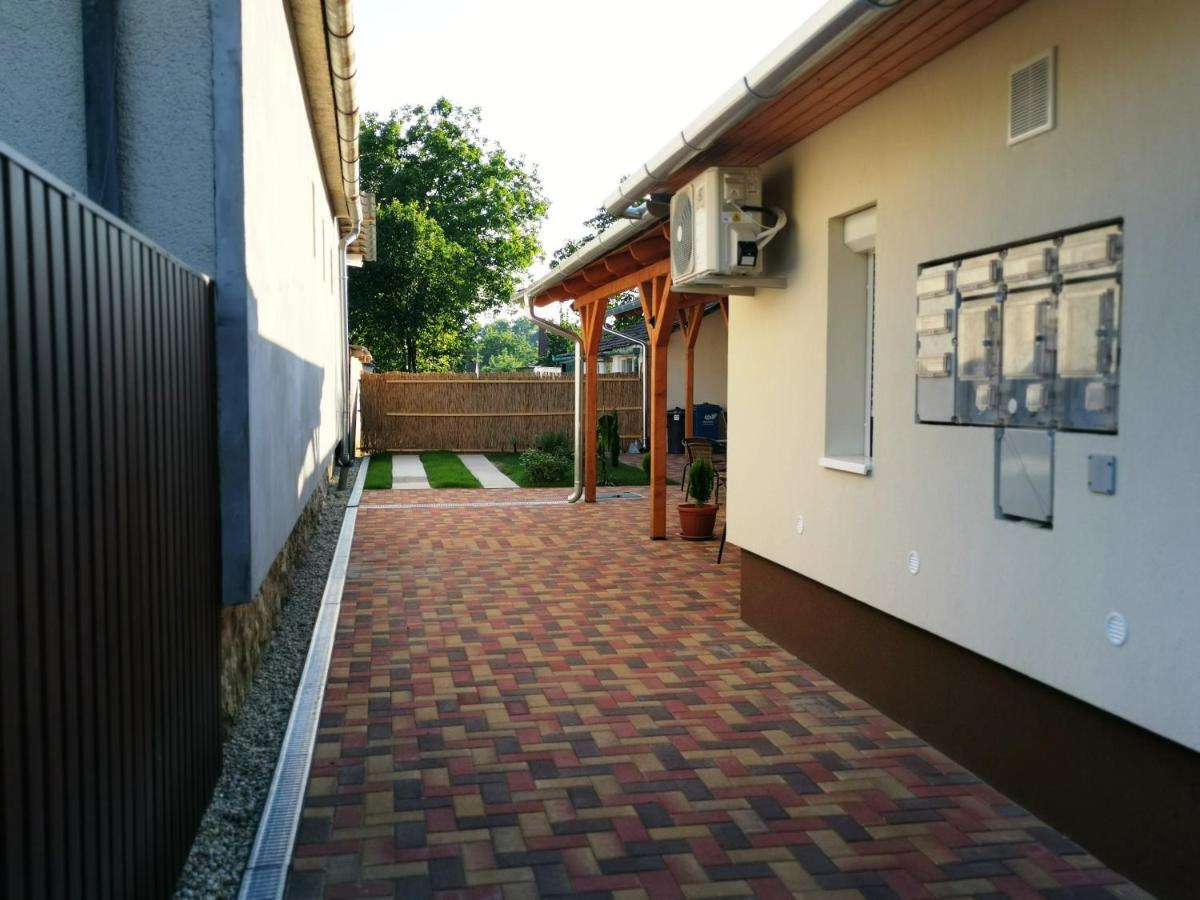 Lili Apartman Harkany Exterior photo