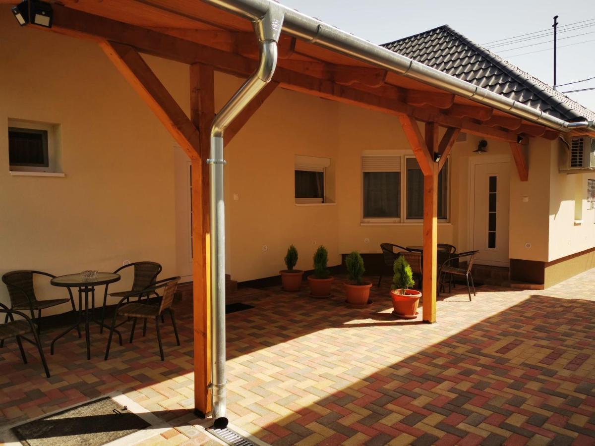 Lili Apartman Harkany Exterior photo
