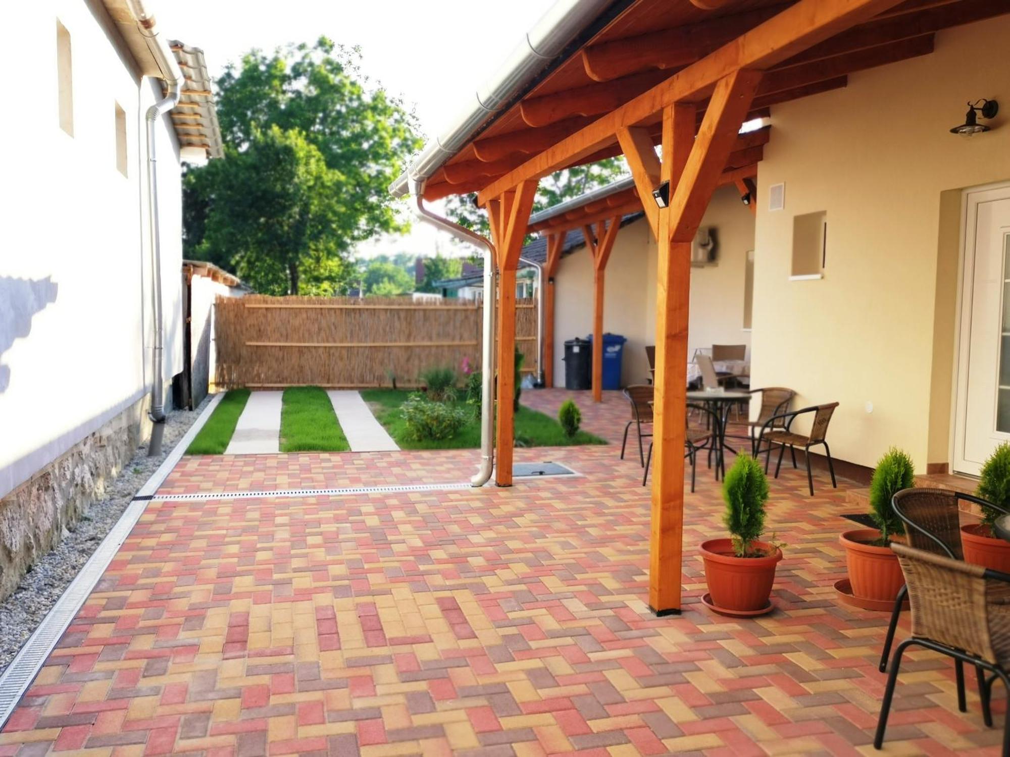 Lili Apartman Harkany Exterior photo